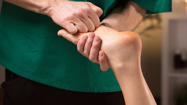 患有牙结石的注意事项及治疗方式