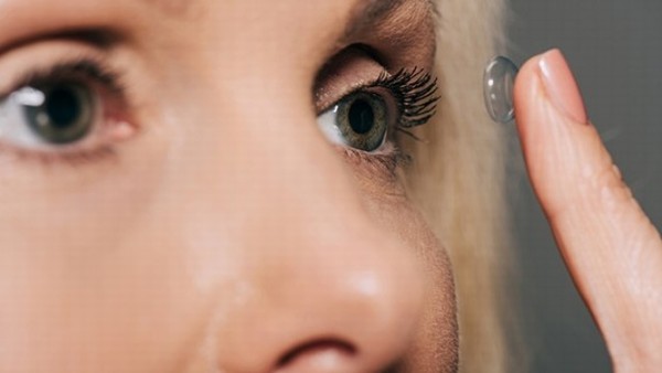 伤口流血较多怎么办