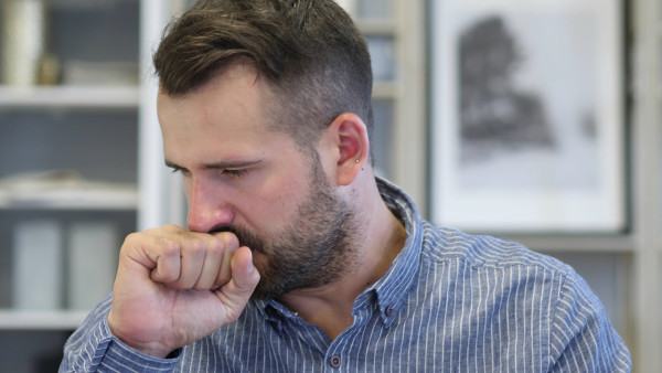 惊厥发作时家属应如何帮助