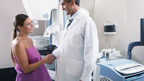 大肠癌的治疗效果与分期关系