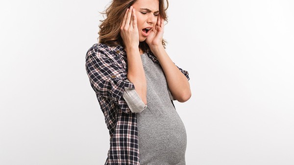 孕吐时如何保持充足水分